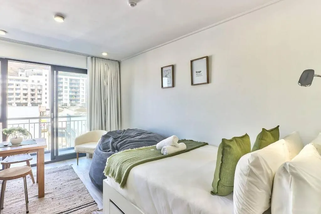 Eccentric Contemporary Studio In Arty Woodstock Cape Town 0*,  South Africa